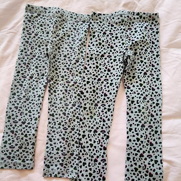 Circo Girls Set of 2 Pairs of Leggings Size 4 and 5 - Picture 1 of 3